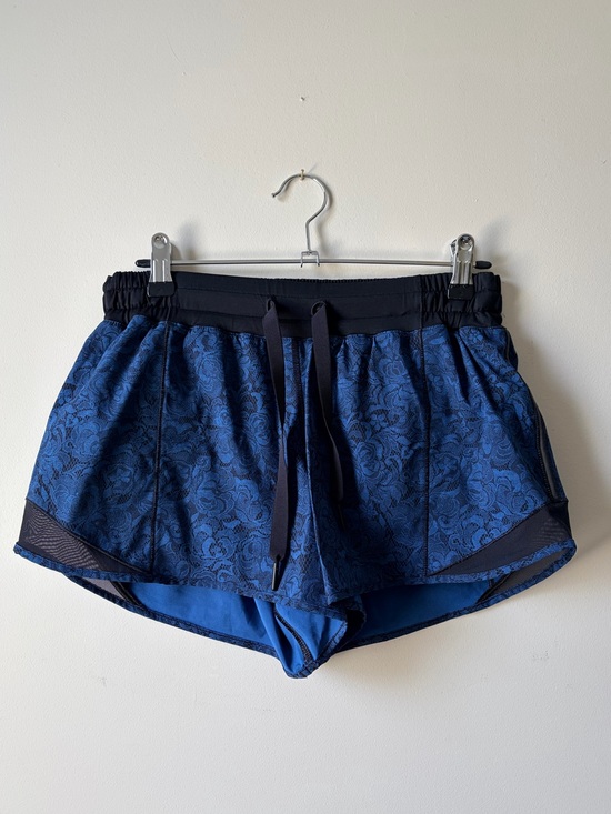 lululemon athletica Pants - lululemon athletica Black Athletic Pants with Blue Lining - 6 Tall